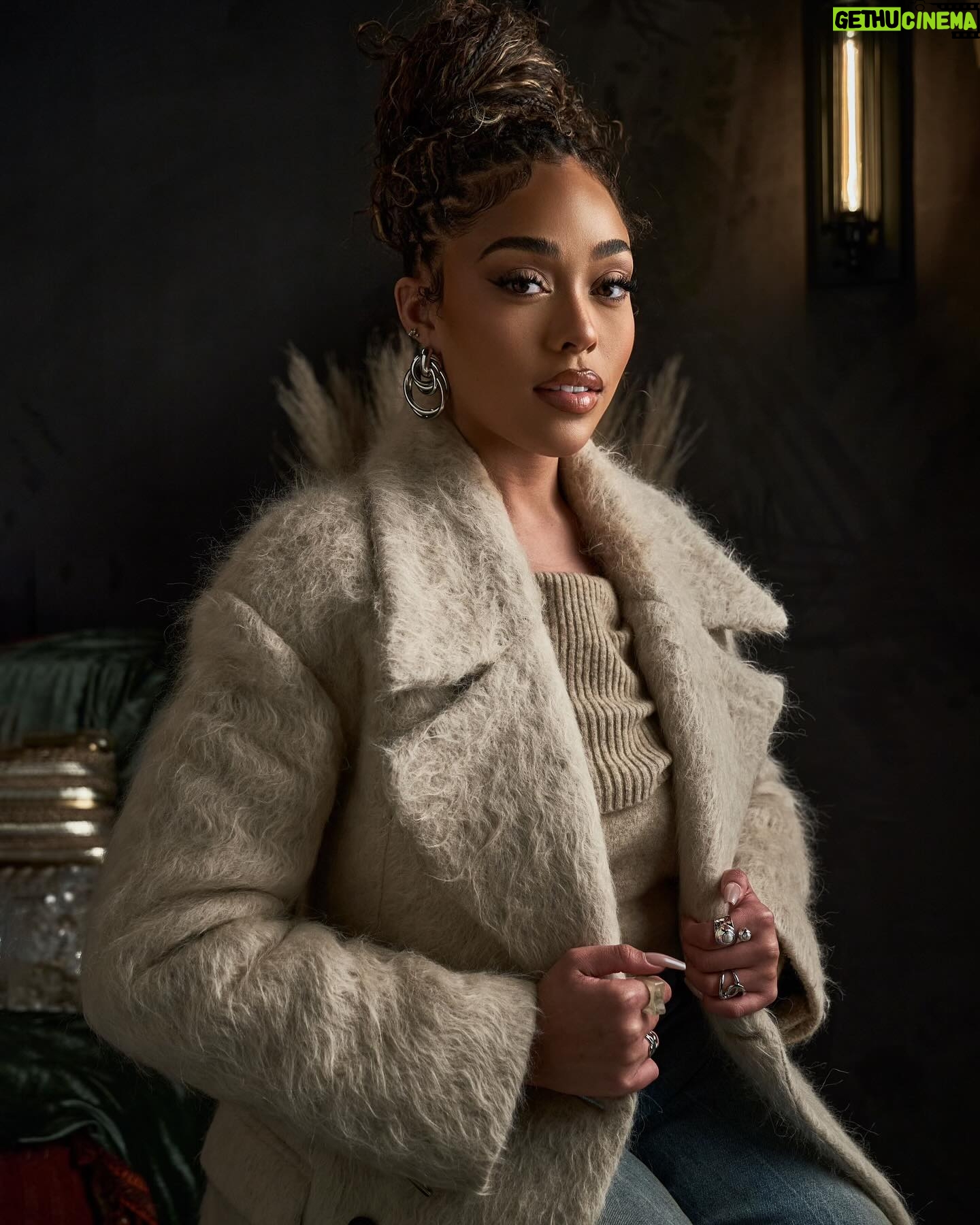 Jordyn Woods Instagram - Join me on the new episode of Recipe For Change! We’re diving deep into the impact of social media on our lives and exploring whether authenticity exists online, whether it’s good, bad, or perfectly filtered. 🤍 Head over to @makespringhill YouTube for the full episode! #recipeforchange #springhill ✨