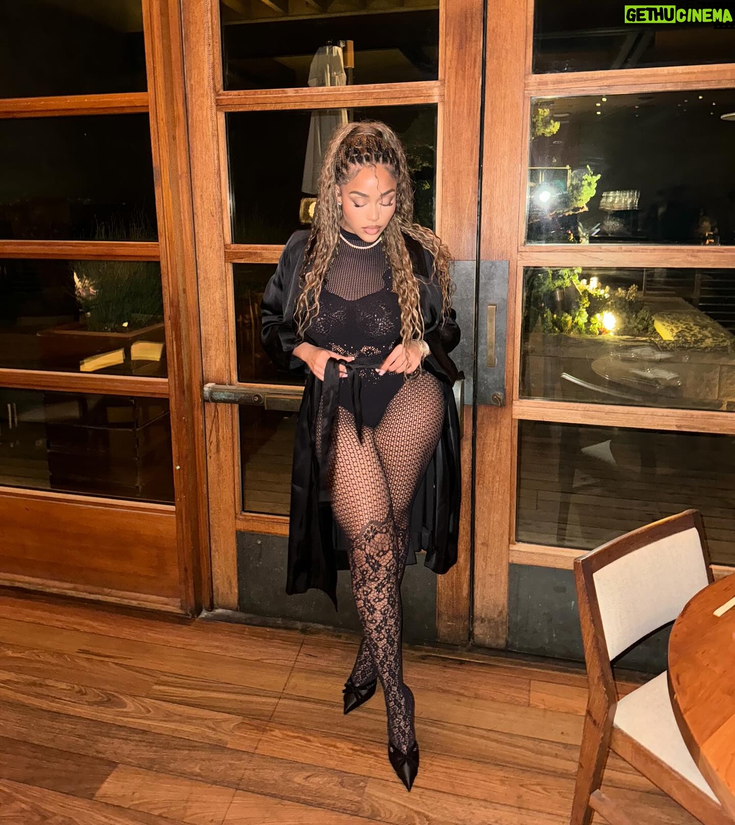 Jordyn Woods Instagram - you got that thing that somebody will look for but won’t find 😘