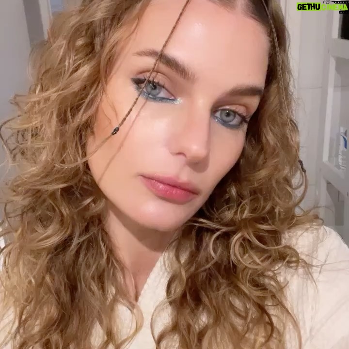 Josefina Montané - 18.9K Likes - 35 🎂
Gracias querido @cesar.campusano 💕 por tu estilismo hermoso para el día de mi cumpleaños.
🦋🎀 @alexiamacarenaa amo tu trabajo, puro talento! 🦋🎀 MUCHAS GRACIAS!