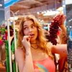 Josefina Montané Instagram - La marca brasileña FarmRio llegó a @tiendas_paris !!! Fui a conocer la colección y ES HERMOSA! me enamoré de los prints y sus colores. #FarmRioEnParis