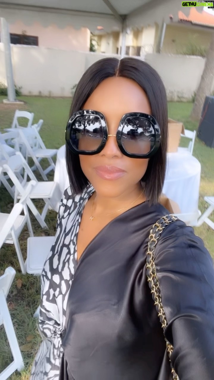 Joselyn Dumas Instagram - Dear God, when in doubt remind us to sit down and talk to you ❤️