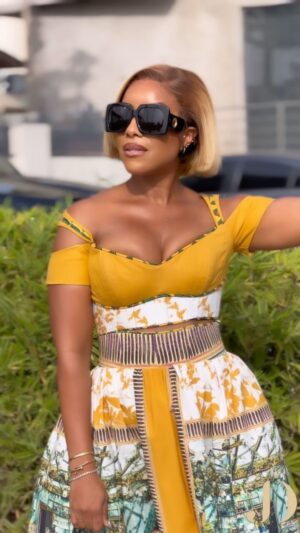 Joselyn Dumas Instagram - She ready!!! Let the good times roll 😍❤️ 

@melangebypistis ✨