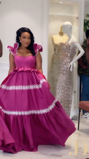 Joselyn Dumas Instagram - 🌹🍯