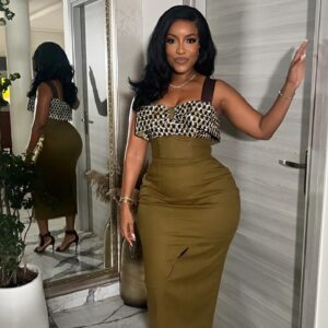 Joselyn Dumas Instagram - It’s my prayer that we all find the right circle of friends and the right partner…❤️🙏🏽 Happy New week!