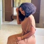 Joselyn Dumas Instagram – …Before y’all say it, it’s #Lankai with the 💍😂 Sabi Girl still available sha! ♥️✌🏾🙃
#Onset
#ActorsLife
#Madam #LankaiMorgan

Hair: @cmhairbyhills 
Make-Up: @denni_makeover