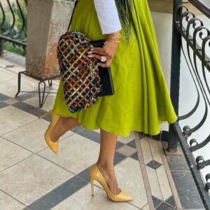 Joselyn Dumas Instagram - New hair who this? The last slide though…😍

@tillyhairgh for the win 💞💞

cc @denni_makeover 😘 

BTS #LankaiMorgan #madamakwaaba