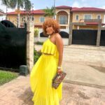 Joselyn Dumas Instagram – …Be the light in any space you take up. 🌻

Purse : @selinabeb 
MakeUp: @denni_makeover