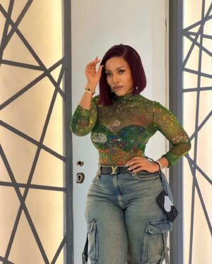 Joselyn Dumas Instagram - #tgif 💚