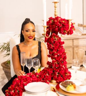 Joselyn Dumas Instagram - Guess who’s coming to dinner tonight ? ❤️😝😘 thank you  @orchideaflowers 🌹 the beautiful floral arrangement was everything!!! #love

Photography @bahsoun
Makeup @denni_makeover 
Dress @epiphani_official