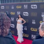 Josie Totah Instagram - Exactly 6 years ago I was in literally two scenes of a film starring my IDOL MOLLY SHANNON and last night I was somehow nominated in the same category as her😩 Thank you @criticschoice for such a fun night ♥️ Hair: @rickymotahair Mua: @artistrybystephen_ Styling: @itsamandalim 📸: @michaelstewartofficial @toni_maticevski @diorbeauty
