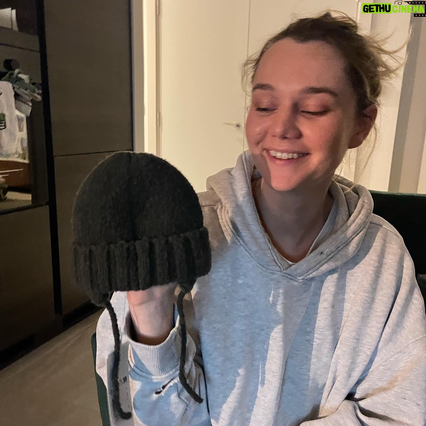 Josie Totah Instagram - rather give the people hope