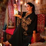 Jouman Kathem Instagram - ✨🌙 ‏"مساء من رائحة رمضان وهلاله ، مساء يخبرنا كم هو جميل. شهر الخير أجمل الشهور😍✨". ‏🌙✨ رمضان كريم و ينعاد عليكم بالصحة و السلامة 🤍🕊️ ————— #joumankathemofficial #jouman #ramadan #جمان #جمان_كاظم #رمضان #ليالي_رمضان🌙