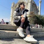 Jouman Kathem Instagram - الحياة لاتعطيك كل ماتحب ولكن القناعه تجعلك تحب كل مالديك🤍🕊️🌿 . ‏‎. . . ‏‎#جمان_كاظم #joumankathem #القناعة #آمل #حب #explore #اكسبلور_explore
