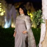 Jouman Kathem Instagram - عيـــــــدكـــــم مبـــــــــارك ‏ تقبل الله طاعتكم ‏ كل عام وأنتم بخير 🤍 . نجي للموضوع الأساسي 🫣🤭 شكد جمعتوا عيديات؟ 💵💸 ————— #joumankathemofficial #jouman #eid #eidmubarak #fyp #جمان #جمان_كاظم #عيد #عيد_الفطر 🌙 ‏