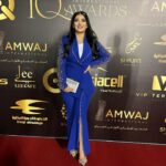 Jouman Kathem Instagram - 🇮🇶 🤍 ‏هلْ أراك سالماً مُنَعَّماً وغانماً مُكَرَّمـاً ‏هَلْ أراك في عُلاكْ تَبْلُــغُ السِّماك ‏الشَّبابُ لَنْ يَكِلَّ ، هَمُّهُ أَنْ تَسْتَقِلَّ أَو يَبيدْ ‏نَسْتَقي مِنَ الرَّدى وَلَنْ نَكونَ للْعدِا كَالعَبيدْ ‏لا نُريدُ ذُلَّنا المُؤبّدا وَعيشنا المُنكَّدا ‏لا نُريدُ بَلْ نُعيدْ ، مَجْدَنا التّليدْ .. مووووطني 🇮🇶 . . . #جمان_كاظم #شهد #المتمرد #مسلسل_المتمرد #ام_بي_سي_العراق #شاهد #العراق #مهرجان #مهرجان_العراق_الدولي