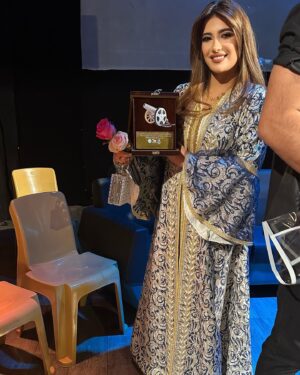 Jouman Kathem Instagram - صور من حفل تكريم نقابة الفنانين لـ كادر مسلسل المتمرد في ملتقى الشباب الرمضاني السينمائي بالتعاون مع صدى السينما والمسرح بحضور نقيب الفنانين و نخبه من الفنانين و وفد من وزارة الثقافة 🕊️🍃 

الحمدلله 🤍 

@awsstudiosofficial 
@awsalsharqi 
@salamarab21 
@union_of_iraqi_artists 

.

#جمان_كاظم #شهد #المتمرد #مسلسل_المتمرد #نقابة_الفنانين #شهد_واصيل #مسلسلات_رمضان #ام_بي_سي_العراق