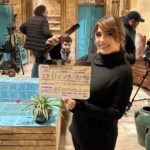 Jouman Kathem Instagram - . 5 4 3 2 1 اكشن 🎥📸 انتظروني بشخصية جديده ومتاكده راح تحبوها هاي السنة 😎😍 . . ‎#المتمرد على قناة @mbciraqtv و منصة @shahid.vod . . . ‎‏‎‏‎ #جمان #العراق #اكسبلور ‎‏‎‏#عراقية #رمضان_يجمعنا #explore #explorepage #بلادي #love #fun #بلادي_العراق #explore #أكسبلور #المتمرد #شاهد #ام_بي_سي_العراق