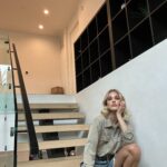 Joy Corrigan Instagram - So excited! My personalized style edits from @wantable have finally arrived! 🙌🏻🎉 Each of these 7 pieces were personally chosen by a stylist after I filled out an online style quiz. 🧩 This has become my new favorite way to snag the chicest spring styles without the stress of trying things on or shopping! 🌺👜 Every piece was picked with me in mind! And the best part? If you don’t love something, you don’t have to keep it! 👌🏻P.S. I loved and kept every single piece! 😉💖 #styledbywantable