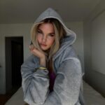 Joy Corrigan Instagram - Living in @alo #MoveIntoWellness