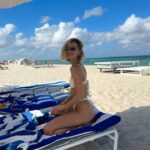Joy Corrigan Instagram - 🏖️🐥