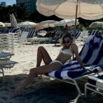 Joy Corrigan Instagram - 🏖️🐥