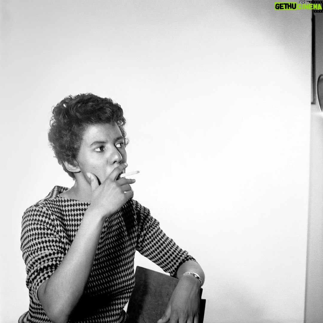 Joy Reid Instagram - Happy heavenly birthday to a literary giant: Lorraine Handberry ❤️📚 Repost from @blackhistory • Writer and playwright Lorraine Hansberry poses in her apartment at 337 Bleecker Street in April 1959 in New York City, New York. Photographed by David Attie. ‪•‬ On May 19, 1930, Lorraine Hansberry was born in Chicago, Illinois. She was a playwright whose “A Raisin in the Sun” (1959) was the first drama by an African American woman to be produced on Broadway. Hansberry was interested in writing from an early age and while in high school was drawn to the theater. She attended the University of Wisconsin and then the School of the Art Institute of Chicago and Roosevelt University. ‪•‬ In 1958 she raised funds to produce her play “A Raisin in the Sun,” which opened in March 1959 at the Ethel Barrymore Theatre on Broadway, meeting with great success. A penetrating psychological study of the personalities and emotional conflicts within a working-class black family in Chicago, “A Raisin in the Sun” was directed by actor Lloyd Richards, the first African American to direct a play on Broadway since 1907. ‪•‬ It won the New York Drama Critics’ Circle Award, and the film version in 1961 received an award at the Cannes festival. Hansberry’s next play, “The Sign in Sidney Brustein’s Window,” a drama of political questioning and affirmation set in Greenwich Village, had only a modest run on Broadway in 1964. Her career was cut short by her early death from pancreatic cancer. In 1969 a selection of her writings, adapted by Robert Nemiroff, was produced on Broadway as “To Be Young, Gifted, and Black” and was published in 1970.