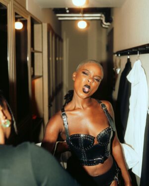 Joy Sunday Instagram - just a little falling in love for your Friday evening 🖤🩶

thank you to @swarovski @jeanpaulgaultier  and the @friedrichstadt.palast for a dazzling evening 🤩

garment 🗝️ @zanabayne   @ysl 
shoes 👡 @jimmychoo 
jewelry 💎 @swarovski 

styling 🥰 @godarrylgo 
makeup 🥹 @rim_zemuye 
hair 🧑🏿‍🦳 @reydybarbershop 
photos 🤯 @ricki.nalu