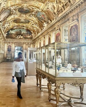 Joy Sunday Instagram - I’ve only been to the louvre on tuesdays