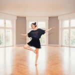 Joyce Ilg Instagram - I just dance the way I feel... Das kann auch mal Ballett zu Iron Maiden sein 😂💪👯‍♀️ Foto 📷 by @susanne_horn 🤍 #dance #happiness #ballerina #metallover