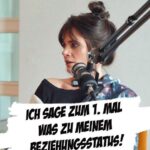 Joyce Ilg Instagram - Es wird sehr persönlich in der neuen Staffel meines Podcasts "Hätte ich das mal früher gewusst"! Ich habe mich entschieden, mehr Privates & Persönliches von mir preiszugeben und mich verletzlicher zu zeigen. Warum? 1. weil ich keine Angst mehr davor habe, mich verletzlich zu zeigen & 2. weil ich glaube, damit andere teilweise inspirieren zu können. Ich bin gespannt auf euer Feedback zum Podcast! Den Link zur heutigen Folge findet ihr in meiner Bio. Love, eure Joyce