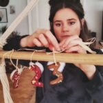 Joyce Ilg Instagram – *Werbung 🍪 Adventskalender-Plätzchen-DIY 🍪

Ich habe heute eine richtig coole Inspiration für euch, mit der ihr jemandem eine Freude machen könnt. ❤️ Geht super schnell, die Backzeit beträgt nur 10min. Das Rezept könnt ihr euch einfach screenshotten. Ich habe die vegane Biovariante genommen, braucht man aber nicht. Ich freue mich so sehr über meinen #DualCookFlex Backofen von @samsunggermany, denn dadurch backe ich in letzter Zeit so viel mehr als vorher. Macht einfach Spaß. Mit meinem #GalaxyFold3 kann ich den Backofen aus der Ferne oder dem Wohnzimmer überwachen und steuern 😍. Na dann, viel Freude beim Nachmachen! 

#withGalaxy #TeamGalaxy