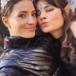 Joyce Ilg Instagram – 3x Kölle Alaaf & 3 Kostüme hatte ich: Drache 🐉, Wednesday (mit meiner Sis als Wednesdays Mitbewohnerin Enid) 🖤 & Elfe 🧝‍♀️ Wie habt ihr euch kostümiert? Oder mögt ihr kein Karneval und kostümieren? 😂 Ich als eschtes kölsches Mädsche liebe ich es natürlich! Hab mit Family & Friends 4 von 6 Tagen gefeiert und 2 ausgesetzt. In meiner Story seht ihr noch die Reste von gestern und heute 🤣 #KölleAlaaf #Karneval #Kostüm #fünfteJahreszeit