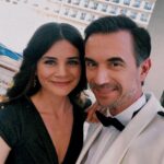 Joyce Ilg Instagram - Grüße aus der Karibik! Ich muss sagen, @floriansilbereisen.official ist so ein ultra lieber, sympathischer Mensch!! Ich hab so eine wundervolle Zeit hier beim Traumschiffdreh und bin einfach ultra dankbar für diesen krassen Start ins neue Jahr! 🤍