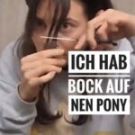Joyce Ilg Instagram - Hab mir vor London noch schnell nen Pony geschnitten 😂 war das jemandem aufgefallen in meinen Storys? Unaufgeräumt, ungeschminkt, fettige Haare... ich dachte, ich mach mal ein sehr reales Reel 😂 #haircut #diypony #diy #hairstyle #Pony