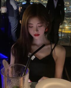 Ju Jingyi Instagram - 😊