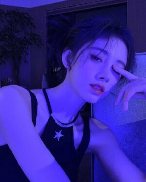 Ju Jingyi Instagram - 💙💜