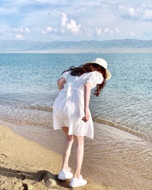 Ju Jingyi Instagram - ☀️☁️