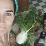 Juana Viale Instagram - Amor con amor se paga! De mu huerta a la mesa.... #freesoul #freewoman