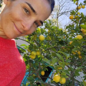 Juana Viale Instagram - Amarillo limón y otras paletas.....