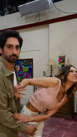 Juanita Arias Instagram - ¿Quién más como Bárbara? #MiAmorSinTiempo #Próximamente 6:30 p.m. MEX #ConLasEstrellas 
@cmlaguillo ❤️‍🔥🕰️