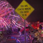 Juanita Arias Instagram - ARTE 🎨🖌️ Una de las cosas increíbles de este año fue que le pude dedicar muchísimos tiempo a ver todo el Arte de la Playa. Me subía en la bici e iba viendo todo! Burningman es un lugar donde la creatividad es infinita ! Lleno de artistas, libertad de expresión y sorpresas por todos lados! Burningman también es Arte en su máxima expresión. One of the most incredible things about this year was that I was able to spend a lot of time seeing all the Art. ! Burningman is a place where creativity is infinite! Full of artists, freedom of expression and surprises everywhere! 🤍✨