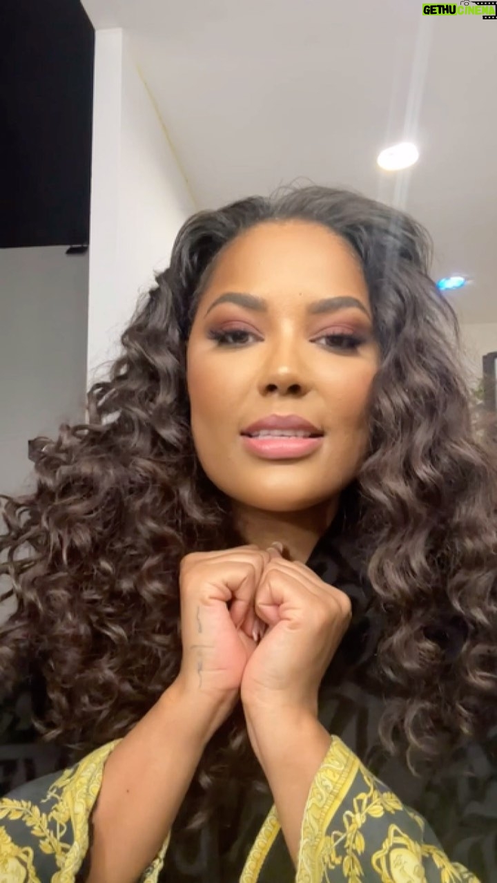 Juddy da Conceição Instagram - A @dstvangola tem um recado para vocês…. Ponham o volume no máximo. SEXTOU COM @dstvangola 💙