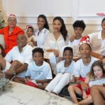 Juddy da Conceição Instagram - Feliz Natal da minha Família para a Vossa 🎁🎄❤️
