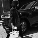 Juddy da Conceição Instagram – 👽 do walk like humans too
 #paparazzi