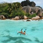 Julia Flabat Instagram - Recap Seychelles 🏝️ 🇸🇨 Tag le 1 avec qui tu rêves de venir ici. - Notre itinéraire pour 1 semaine : •⁠ ⁠2 Nuits à Mahé Island •⁠ ⁠1 Nuit à Beau Vallon •⁠ ⁠2 Nuits à la Digues •⁠ ⁠2 Nuits à l’île Desroche