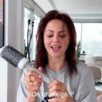 Julia Flabat Instagram - OMG j’ai reçu les brosses @oliviagarden_eu. Je vais pouvoir m’éclater avec , je suis trop contente 💃🏻 Pour ce brushing wavy j’ai utilisé : •La brosse fingerbrush care iconic double bristles pour démêler mes cheveux et appliquer mon soin •La brosse Expert Blowout Shine en céramique pour un brushing brillant et sain •La fingerbrush care iconic boar et nylon pour casser la boucle tout en donnant brillance aux cheveux. On a souvent tendance à privilégier les outils : sèche cheveux, lisseurs etc , sans forcément bien choisir les brosses qui vont avec. Et pourtant , ayant une sœur coiffeuse , elle m’a appris que certaines brosses sont justement idéales pour prendre soin de nos cheveux 💆🏽‍♀️ Et Olivia Garden fait partie de ces marques qui prennent soin de nos cheveux 🥰 #collaborationcommerciale #oliviagarden #brosses #coiffures #haircare