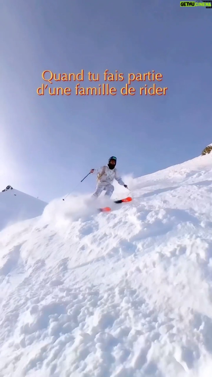 Julia Flabat - 138.1K Likes - Dans la famille Papeoo rider , je demande la mère 😂🙈
Pas facile de les suivre 😅⛷️🏂🏔️