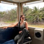 Julia Flabat Instagram - Step 4 : St Lucia Safari Boat en famille pour aller voir les hippopotames 🦛 🤩 _____________ Excursion organisée avec @tourlane Profitez du code EJ200 pour bénéficier d’un devis gratuit 200€ offerts sur votre prochain voyage avec Tourlane ! ✈️ #collaboration