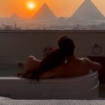 Julia Flabat Instagram - Quelle légende décrirait-le mieux ce moment ✨🇪🇬 -
