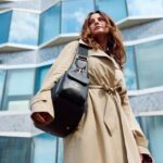 Julia Flabat Instagram - JULIA X LANCASTER OMG, c’est le JOUR J. J’ai créé mon sac avec Lancaster. 😱😱 Plus d’un an qu’on travaille sur cette co-création et que je ne peux rien vous dire !!! Étant une grande baroudeuse, il était évident pour nous de créer LE sac de la voyageuse, qui peut aussi bien s’utiliser à la ville que pour s’évader... On l'a pensé pour tous les styles, avec plusieurs coloris et des déclinaisons en toile, en cuir et en bi-matière✨ Ça fait plusieurs mois que je le teste et l’emporte partout avec moi, et je suis plus que fière et conquise. En plus d’être canon, il est ultra pratique. Hâte d’avoir vos retours 😍